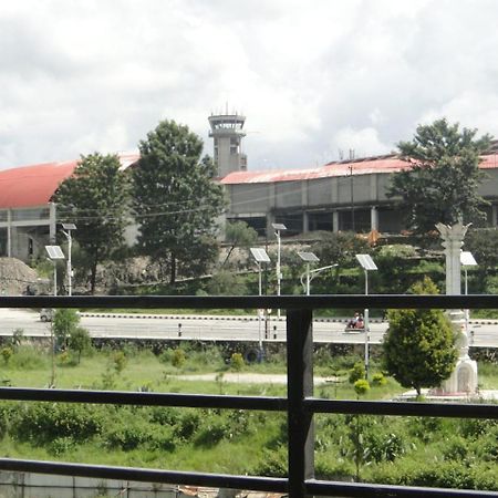 Ganapati Airport Hotel Κατμαντού Εξωτερικό φωτογραφία