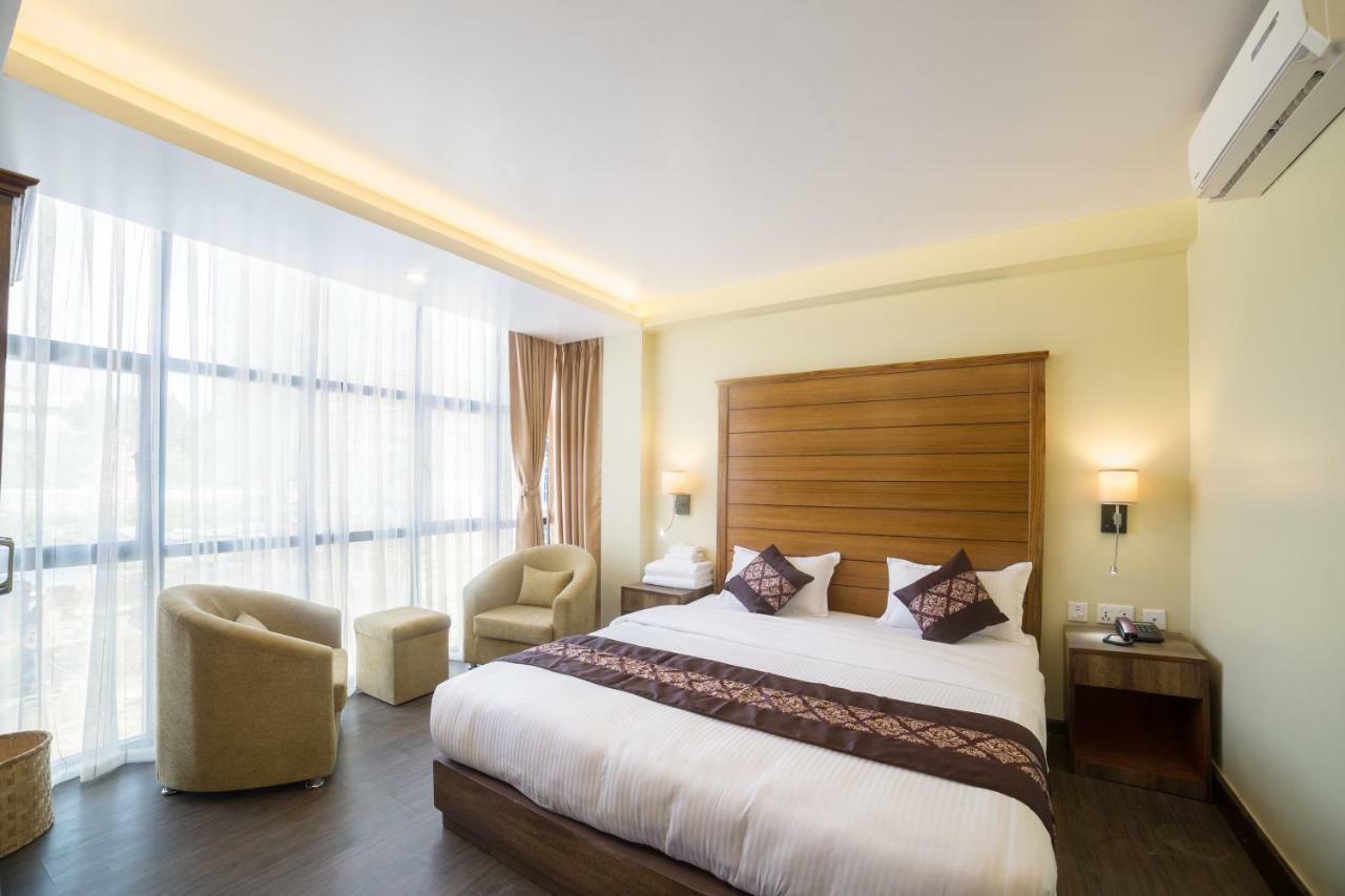 Ganapati Airport Hotel Κατμαντού Εξωτερικό φωτογραφία
