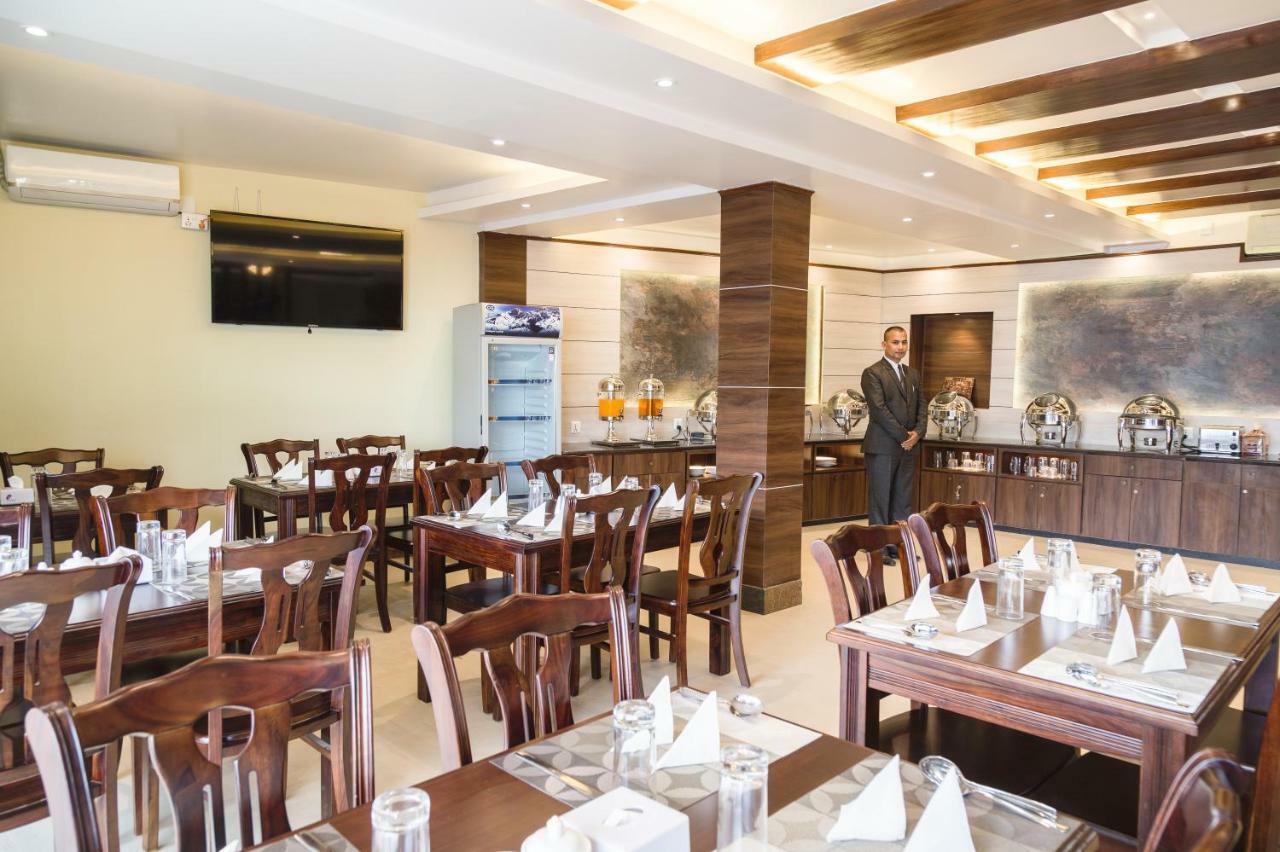 Ganapati Airport Hotel Κατμαντού Εξωτερικό φωτογραφία