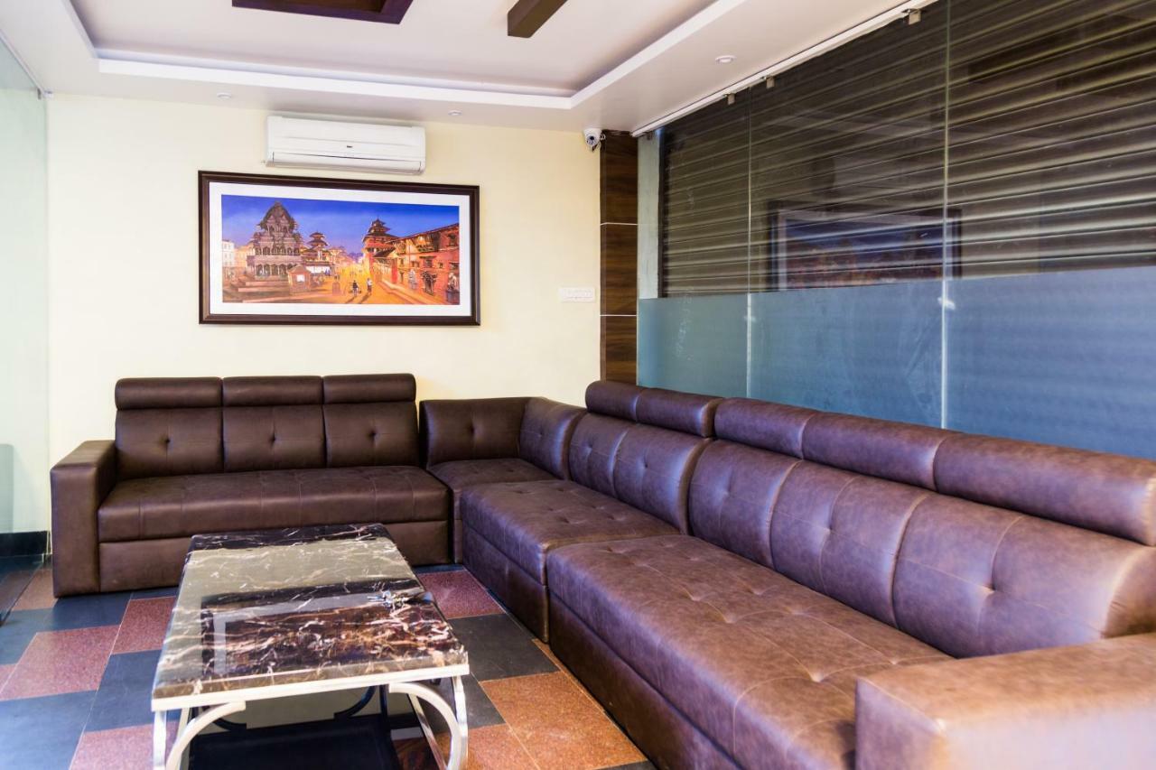 Ganapati Airport Hotel Κατμαντού Εξωτερικό φωτογραφία
